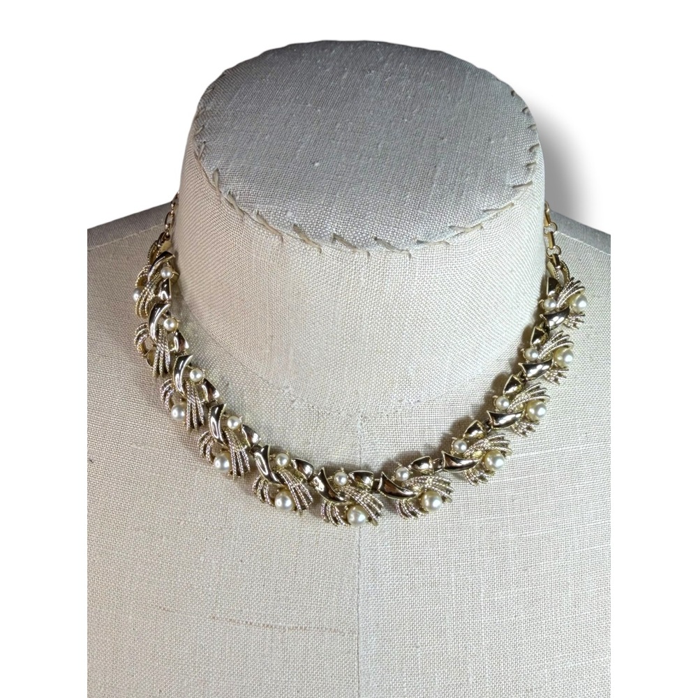 Vintage Coro Gold Tone Faux Pearl Choker Necklace Textured Swirl Design MCM Chic